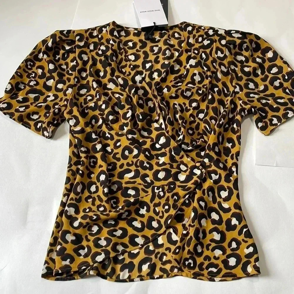 NWT Who What Wear leopard print top size XSmall